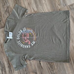 NWT Fall graphic t-shirt